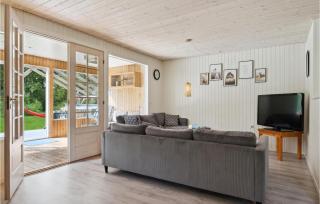 Lovely Home In Bording With Kitchen - Bording Stationsby - 8