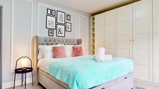 Beautiful Bungalow with Large Driveway and Garden - 9