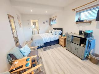 Cosy Coastal Getaway - West Wittering - 8