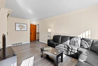 Stylish and Comfortable 1-Bedroom Apartment in Shelby Township - 3