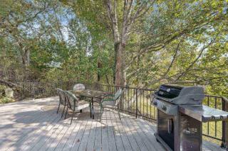 Brookside Bungalow - 8