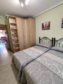apartamento de tres dormitorios con garaje y todos los servicios cerca - Burgos - 5