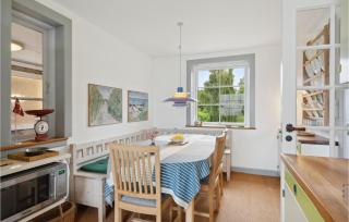 Cozy Home In Lundby With Kitchen - Lundby - 4