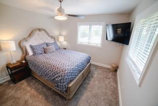 Woodland View House with Jacuzzi & Sauna! - Dubuque - 7