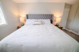 Woodland View House with Jacuzzi & Sauna! - Dubuque - 6