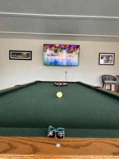 Woodland View House with Jacuzzi & Sauna! - Dubuque - 5