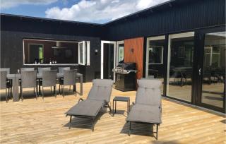5 Bedroom Cozy Home In Glesborg - 3