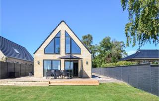 4 Bedroom Lovely Home In Dragør - Dragør - 4