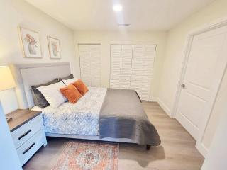 NEW Modern Condo FREE Parking & High Speed Wifi - Hollywood - 7