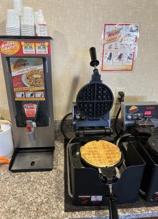 GrandStay Hotel & Suites Becker - Becker - 5