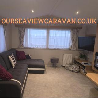 5 bed Beachfront Cabin - Pet Friendly - Sleeps 6 - 0