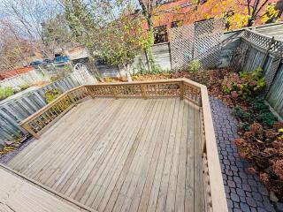 Room With Private Patio Next to Toronto Airport - Mississauga - 7