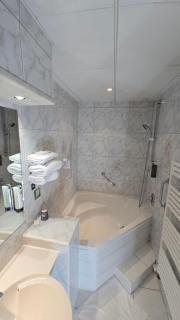 Logis Hôtel & Restaurant Arcombelle - Montigny-le-Roi - 6