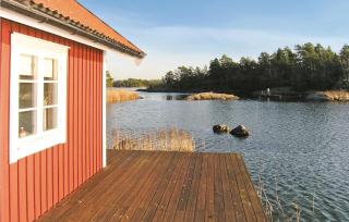 2 Bedroom Stunning Home In Gunnebo - Östra Skälö - 0