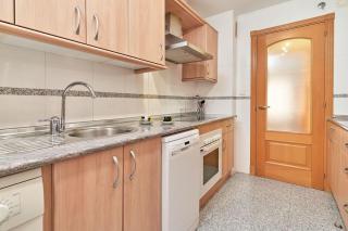 2 Bedroom Modern Apartment, Central Nerja - Nerja - 3