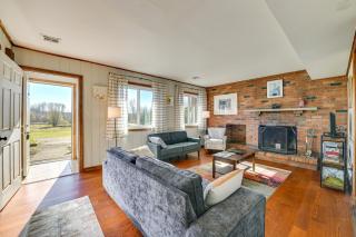 Quiet Catskill Getaway with Fire Pit - Near Hiking! - Catskill - 6