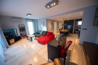 Ático Moderno y Céntrico con balcón curvo en Jaén - Jaén - 9