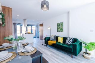 Rest&Recharge at Waterway House (4 Bedrooms, 7 Beds, 2 Bathrooms, Free parking) - Manchester - 9