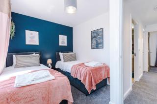 Rest&Recharge at Waterway House (4 Bedrooms, 7 Beds, 2 Bathrooms, Free parking) - 7
