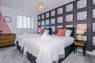 R&R - Modern Townhouse near Etihad & City Centre (5 Bedrooms, Free Parking) - 4