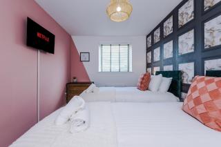 R&R - Modern Townhouse near Etihad & City Centre (5 Bedrooms, Free Parking) - 2