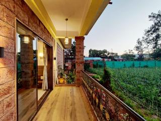 Arya Villa 5Bhk - Satara - 0
