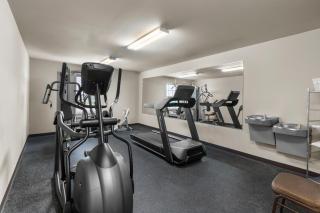 Risewell Kitchen Suites Pleasanton - Pleasanton - 3