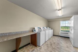 Risewell Kitchen Suites Pleasanton - Pleasanton - 1