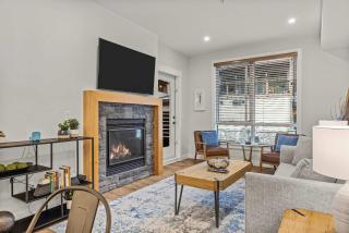 Stylishly Renovated Spring Creek Retreat - 4