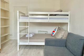 Guesthouse 81 - Londra - 3