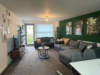 Free Parking Sleeps 6 Modern Apartment - Litherland - 8