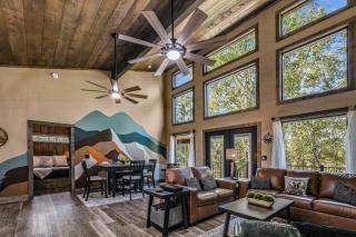 Wooded Hideaway cabin - 6