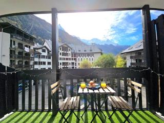 Studio avec balcon vue MontBlanc et parking gratuit le nid daigle - Chamonix - 0