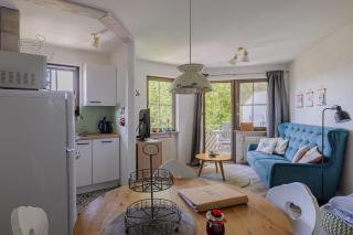 HERZGRÜN direkt an traumhaften Wanderwegen Balkon mit toller Aussicht Sauna im Haus Tiefgarage E-Ladestation - Todtnauberg - 3