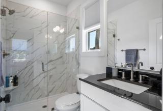 Duplex with Balcony and Spacious Dog-Friendly Oasis! - Richmond - 5