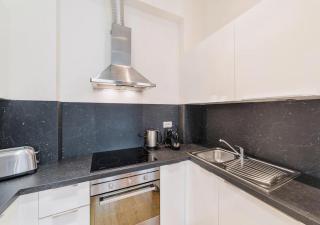 Premiere Dubcek Apartment - Prague - 4