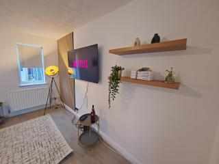 Modern Cosy House free parking - fibre wifi - Risley - 1