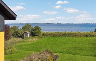 Three-Bedroom Holiday Home In Bandholm - 2