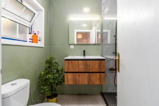 Renov Nov24 Clerigos Premium with self check in - Porto - 5