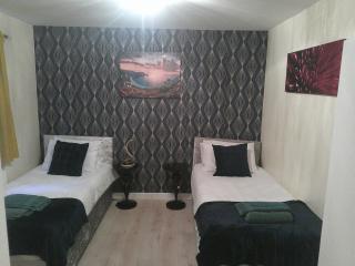 Real Home In Northampton - 1