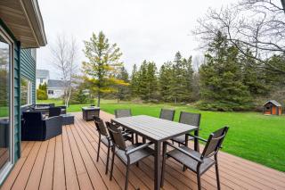 Cherry Hill - Minutes to Downtown! Hot Tub, Spacious Yard & Dogs OK! - Sister Bay - 5