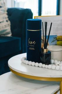 Brand New Modern 4BR House with Parking Yard Mall and Park - 3