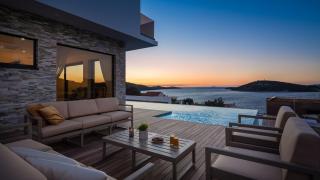 Villa Ramarin III with infinity heated pool, jacuzzi and sauna by the sea in Rogoznica - Rogoznica - 7