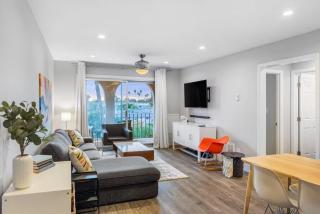 2 bed 2 bath penthouse condo with AC and Ocean Views - San Diego - 7