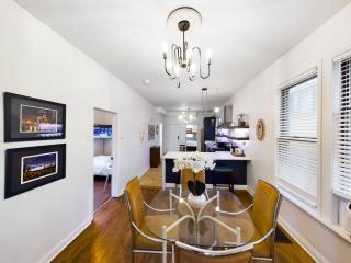 Chi-Town Hideout #1 - Near Metra - 7