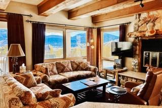 Majestic Mountain Nook - 0