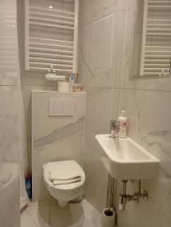 Benny's Rooms Brussels City Centre - 1