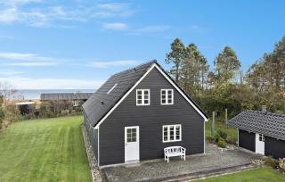 Awesome Home In Humble With Wifi - 0