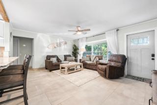 Boho Tiki Villa w Heated Saltwater Pool, King Beds & 6TVs - Boynton Beach - 7