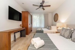 Lux 2BR Suite with Jungle Views, Pool, Gym at NHOA Tulum - 5